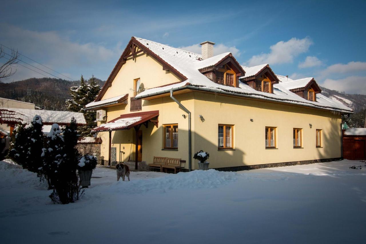 Penzion Hacienda Ліптовска Осада Номер фото